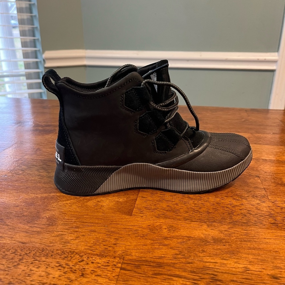 New Sorel Out N About Waterproof black lace up boot size 6.5 - Picture 7 of 12